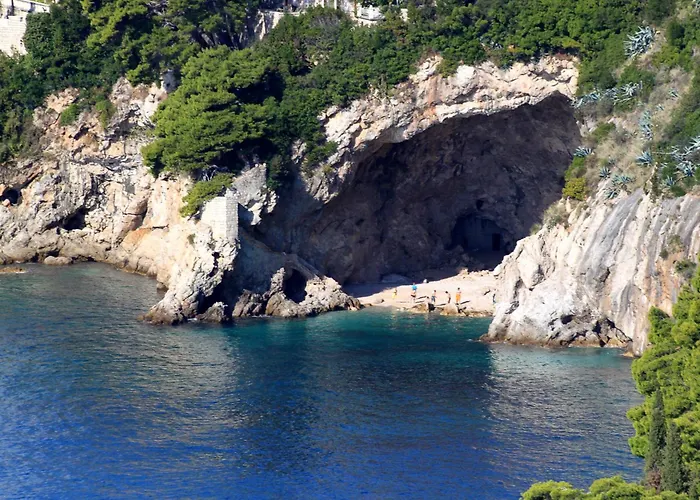 With A Parking Space - 22654 *