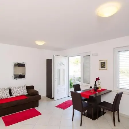 With A Parking Space - 22654 Apartman