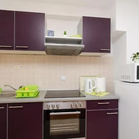 Apartman With A Parking Space - 22654