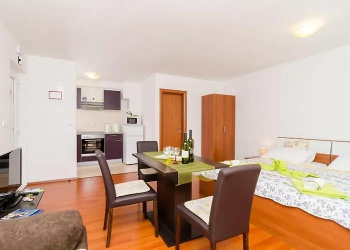 With A Parking Space - 22654 Apartman Dubrovnik