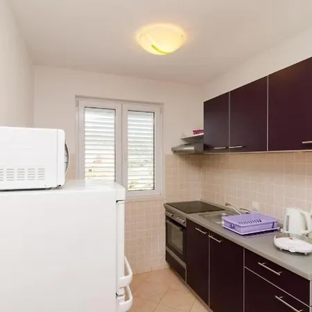 With A Parking Space - 22654 דירה